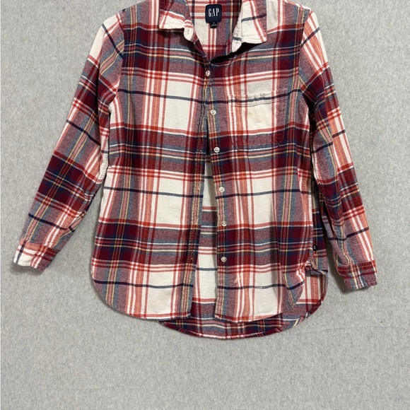 GAP Tops - Small Gap Women’s Red Plaid Shirt